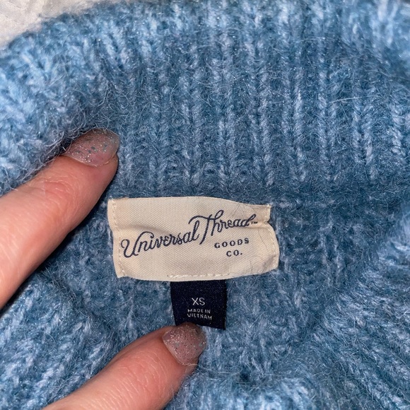 Universal Threads warm sweater - Picture 11 of 11